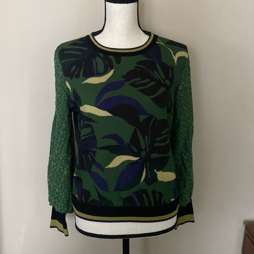 Anthropologie Contrast Eyelet Pullover Small